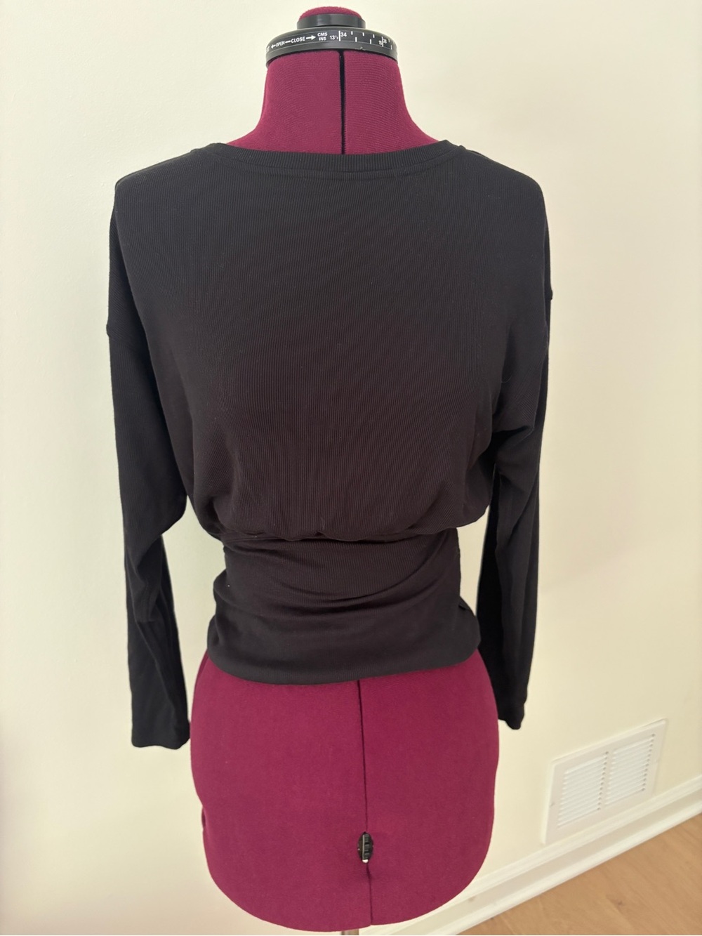 Lululemon top size 4